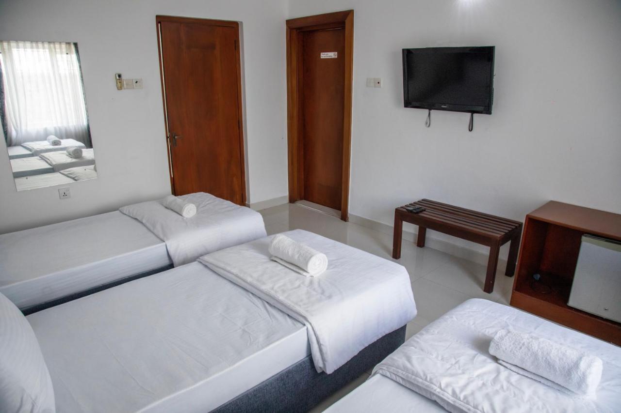 Funk Bunks - By The Lake Kandy Buitenkant foto